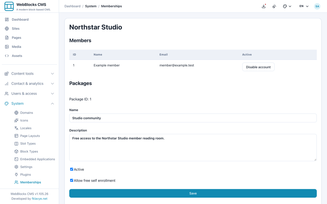 Paquete Studio community guardado con Active y Allow free self enrollment marcados